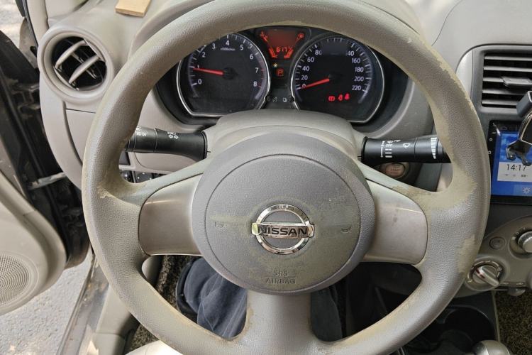Used Nissan Sunny 2011 1.5XL CVT Luxury Edition Steering Wheel