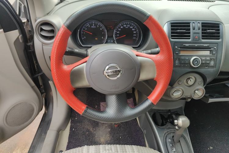 Used Nissan Sunny 2011 1.5XL CVT Luxury Edition Steering Wheel