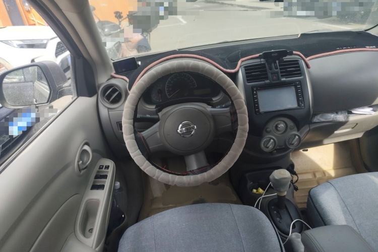 Used Nissan Sunny 2011 1.5XE CVT Comfort Edition Steering Wheel