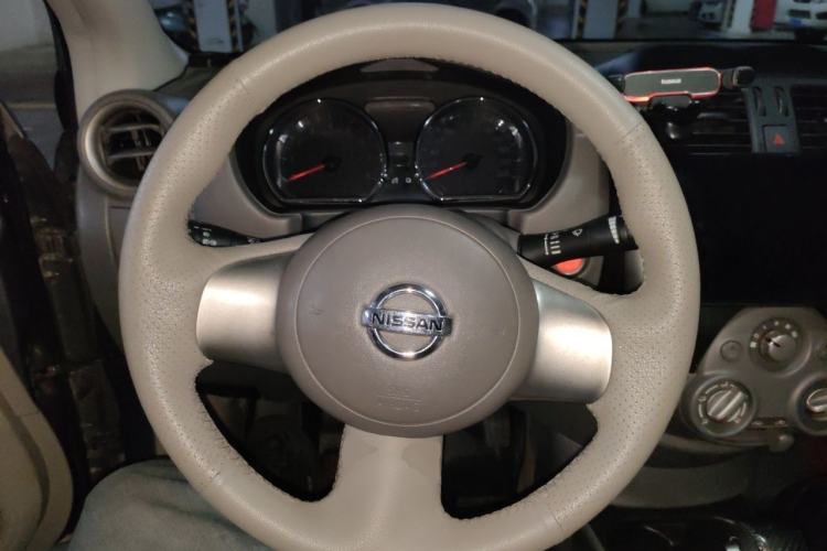 Used Nissan Sunny 2011 1.5XL CVT Luxury Edition Steering Wheel