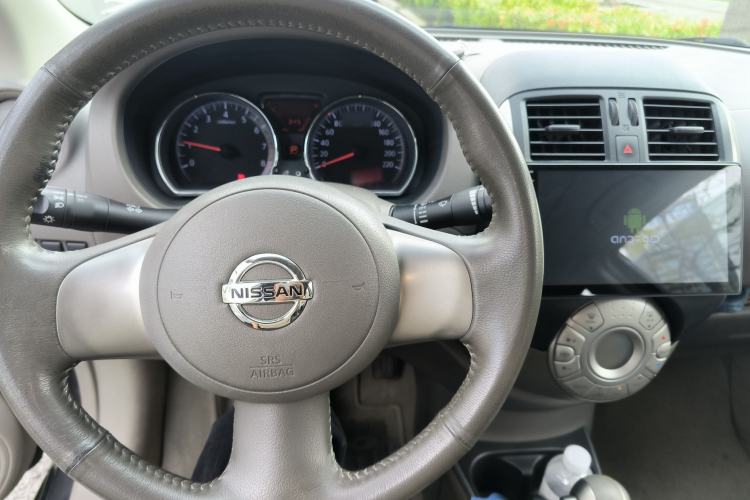 Used Nissan Sunny 2011 1.5XV CVT Deluxe Edition Steering Wheel