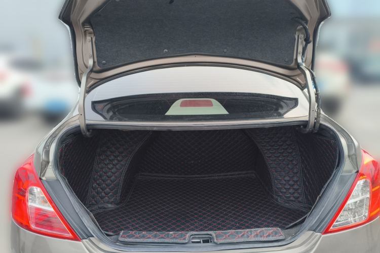 Used Nissan Sunny 2011 1.5XL Manual Deluxe Edition Trunk