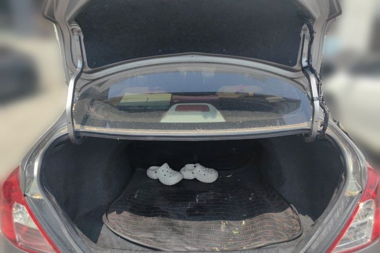 Used Nissan Sunny 2011 1.5XE Manual Comfort Edition Trunk