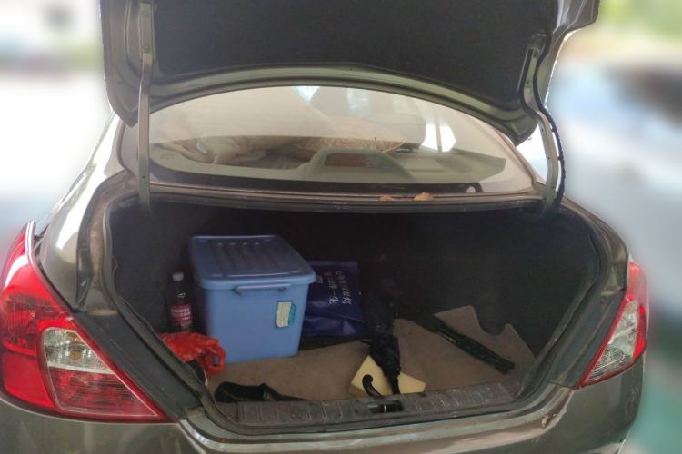 Used Nissan Sunny 2011 1.5XL Manual Deluxe Edition Trunk