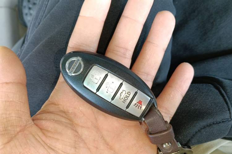 Used Nissan Sunny 2011 1.5XL Manual Deluxe Edition Vehicle Key