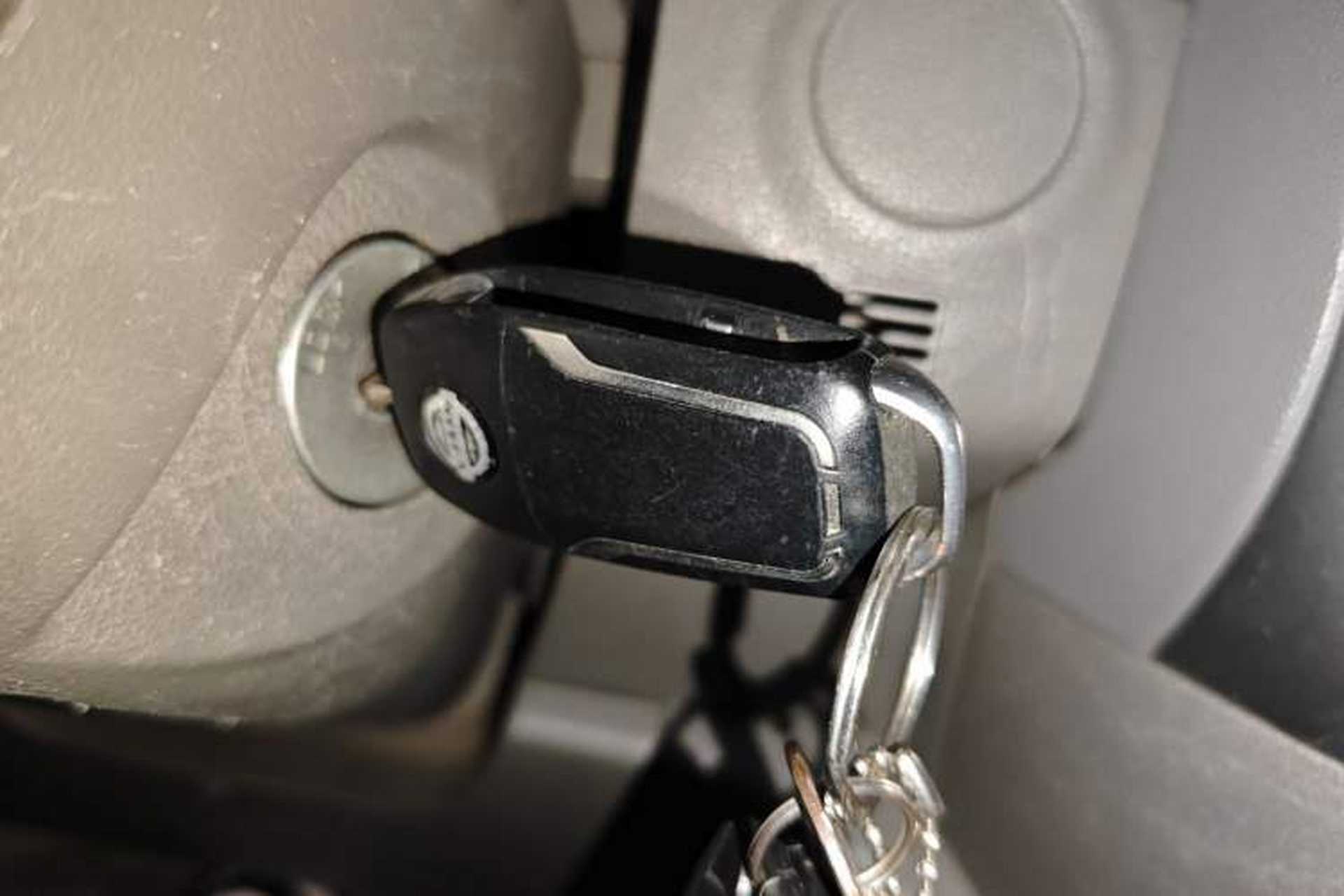 Used Nissan Sunny 2011 1.5XE CVT Comfort Edition Vehicle Key