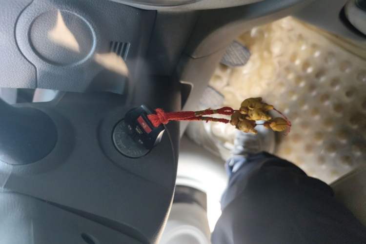 Used Nissan Sunny 2011 1.5XE Manual Comfort Edition Vehicle Key