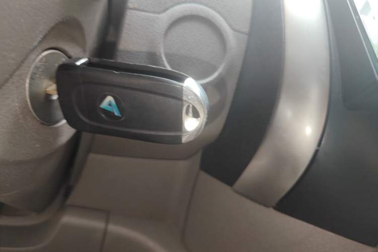 Used Nissan Sunny 2011 1.5XE CVT Comfort Edition Vehicle Key