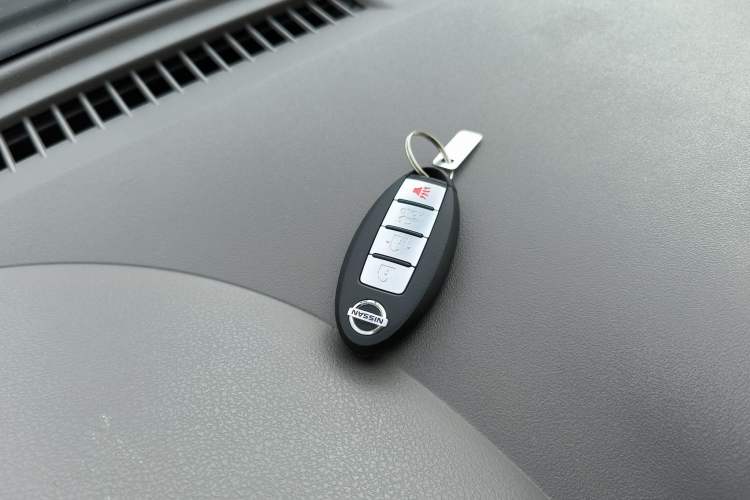 Used Nissan Sunny 2011 1.5XV CVT Deluxe Edition Vehicle Key