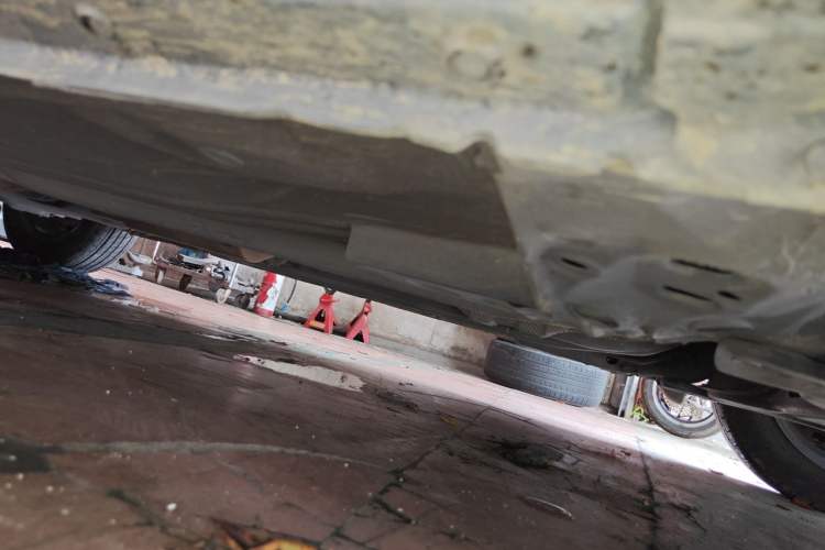Used Nissan Sunny 2011 1.5XE Manual Comfort Edition Chassis Front Right
