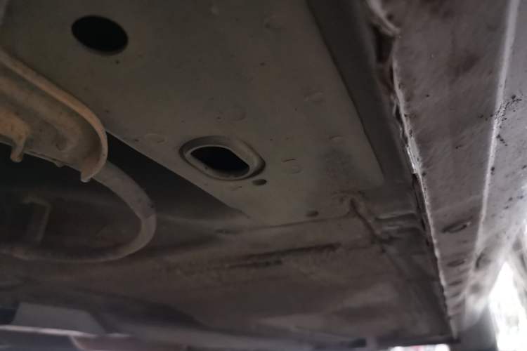 Used Nissan Sunny 2011 1.5XE Manual Comfort Edition Chassis Rear Right