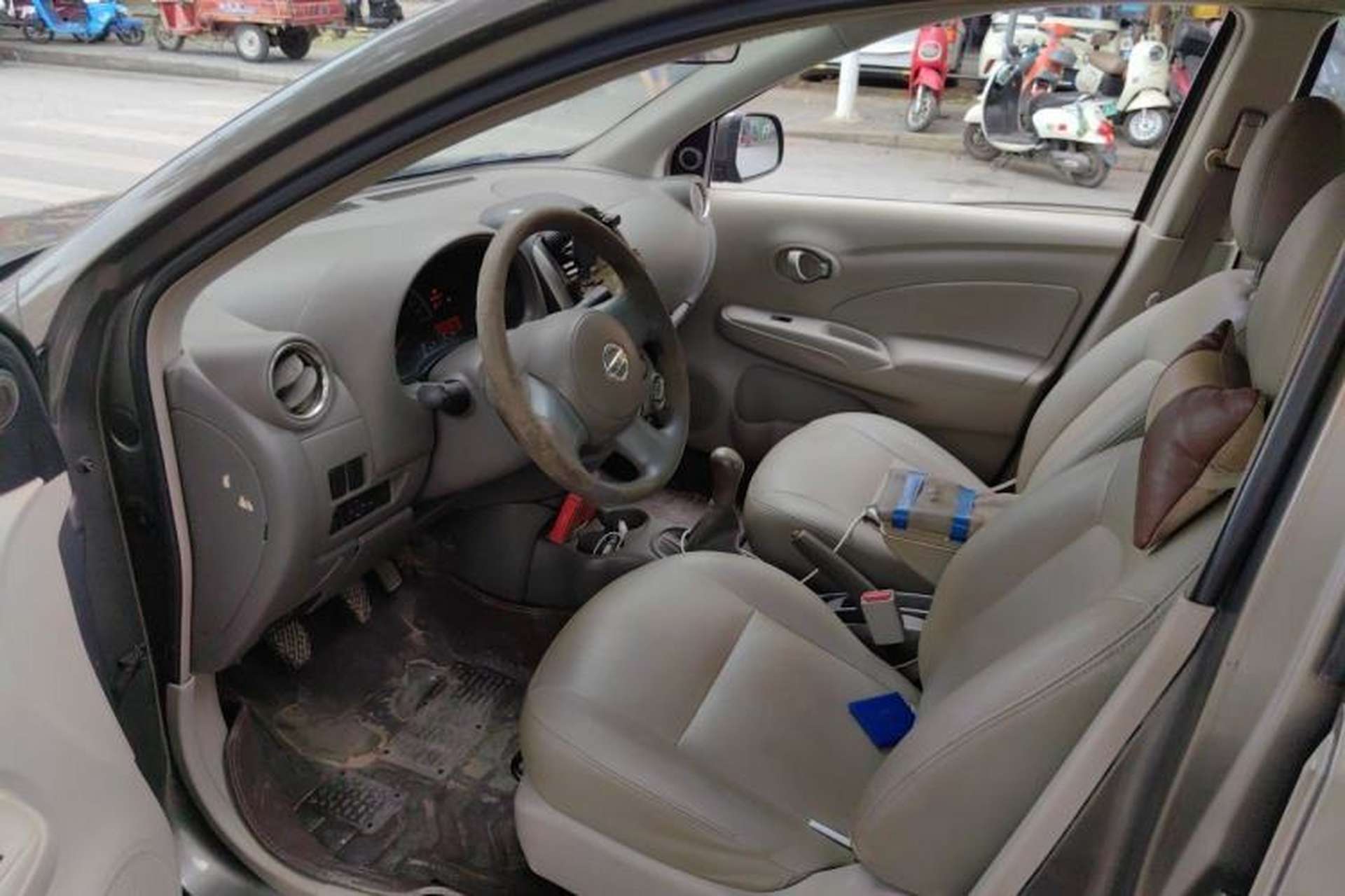 Used Nissan Sunny 2011 1.5XE Manual Comfort Edition Driver Seat