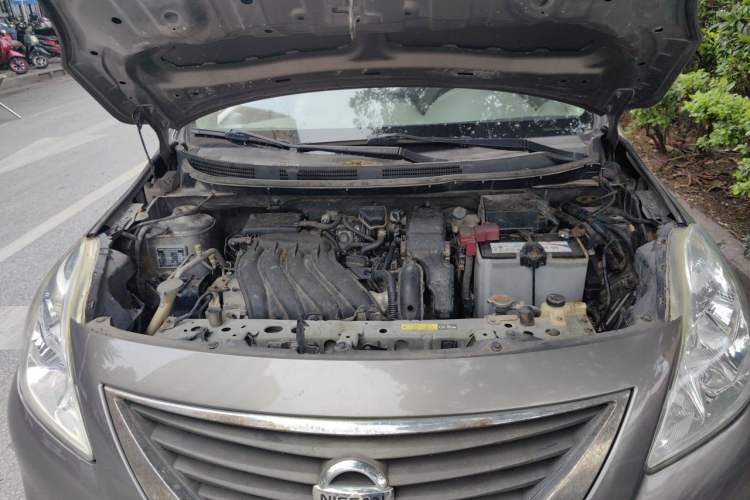 Used Nissan Sunny 2011 1.5XE Manual Comfort Edition Engine Bay