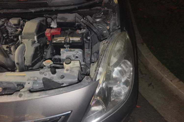 Used Nissan Sunny 2011 1.5XE CVT Comfort Edition Engine Bay Left