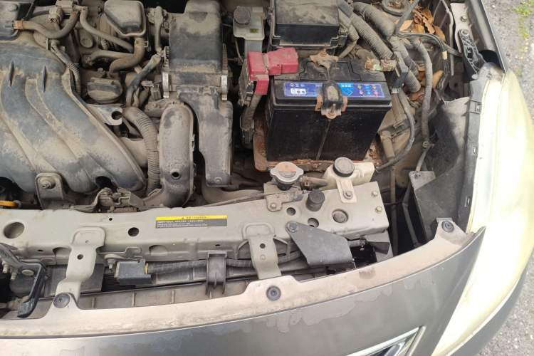 Used Nissan Sunny 2011 1.5XE Manual Comfort Edition Engine Bay Left