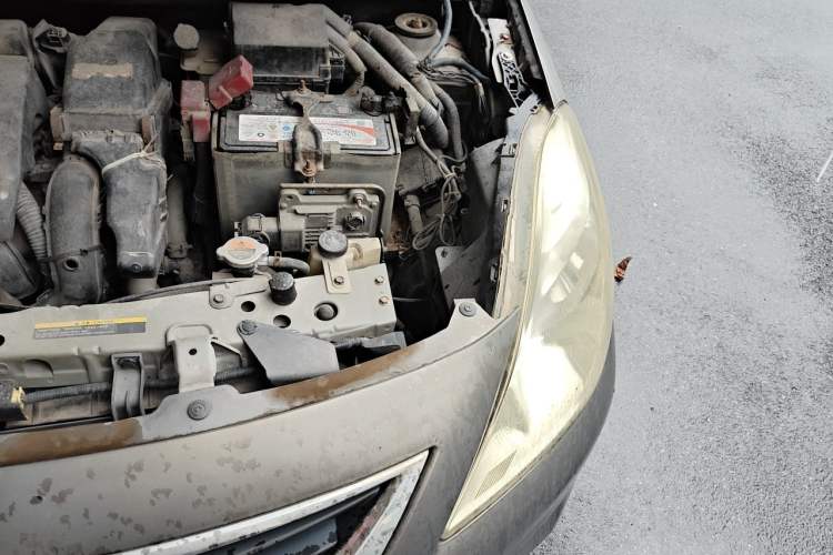 Used Nissan Sunny 2011 1.5XL CVT Luxury Edition Engine Bay Left