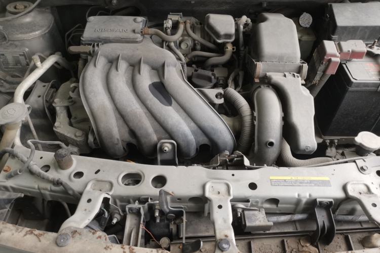 Used Nissan Sunny 2011 1.5XE Manual Comfort Edition Engine Bay