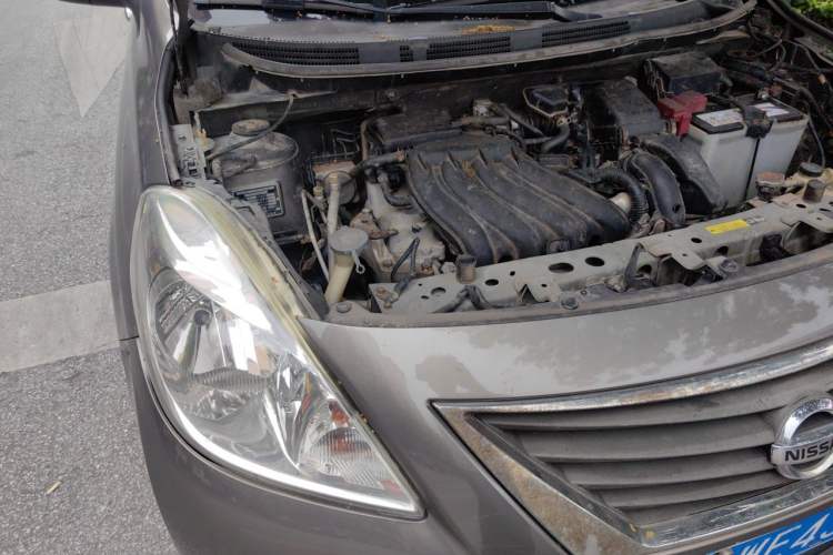 Used Nissan Sunny 2011 1.5XE Manual Comfort Edition Engine Bay Right