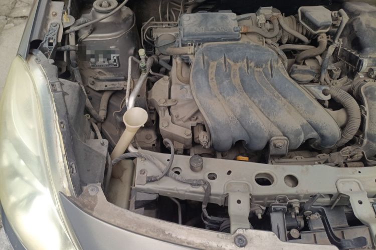 Used Nissan Sunny 2011 1.5XE Manual Comfort Edition Engine Bay Right