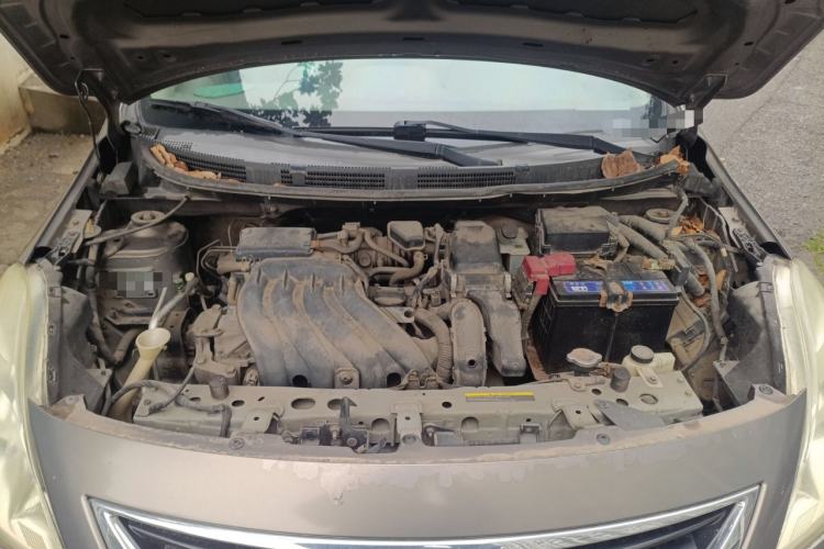 Used Nissan Sunny 2011 1.5XE Manual Comfort Edition Engine Bay