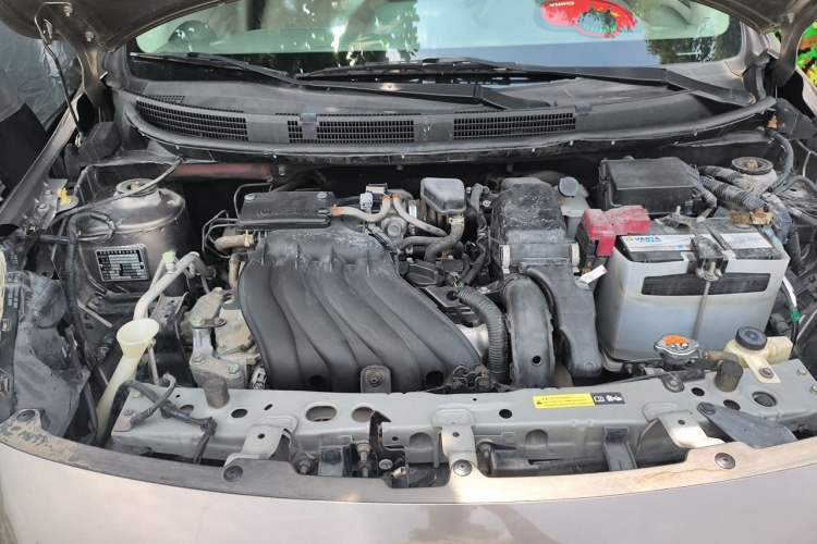 Used Nissan Sunny 2011 1.5XE Manual Comfort Edition Engine Bay