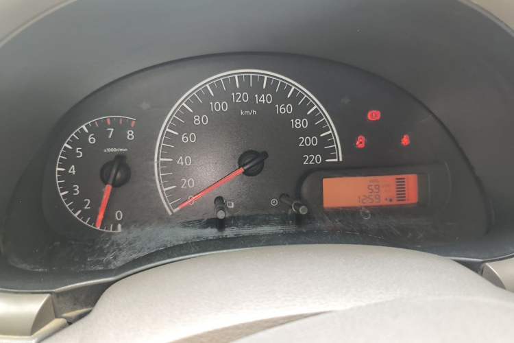Used Nissan Sunny 2011 1.5XE Manual Comfort Edition Instrument Cluster
