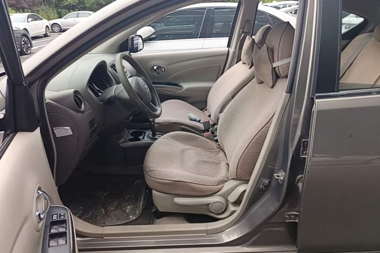 Used Nissan Sunny 2011 1.5XL CVT Luxury Edition Left Front Seat