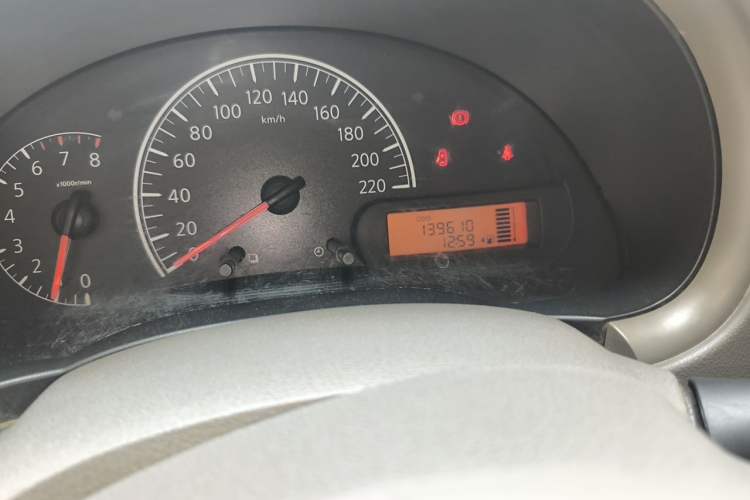 Used Nissan Sunny 2011 1.5XE Manual Comfort Edition Odometer Close Up