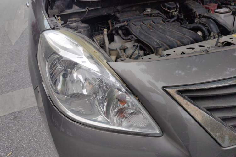 Used Nissan Sunny 2011 1.5XE Manual Comfort Edition Right Front Headlight