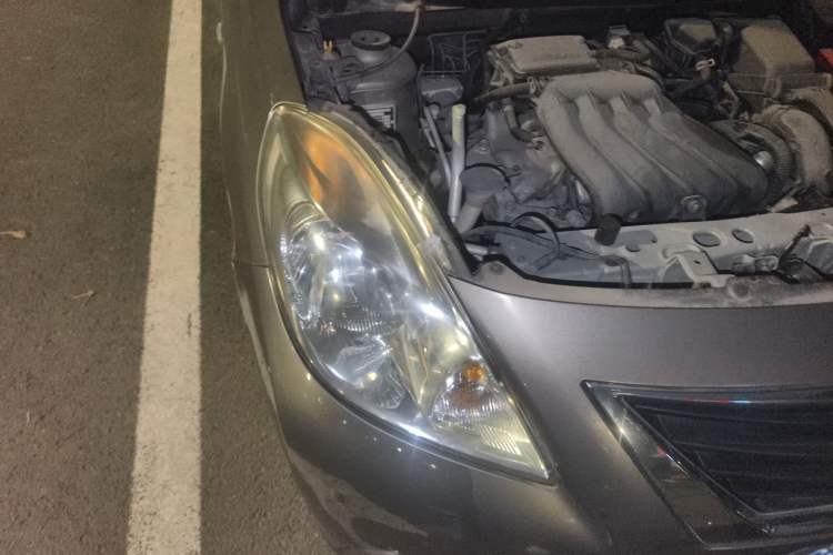 Used Nissan Sunny 2011 1.5XE CVT Comfort Edition Right Front Headlight