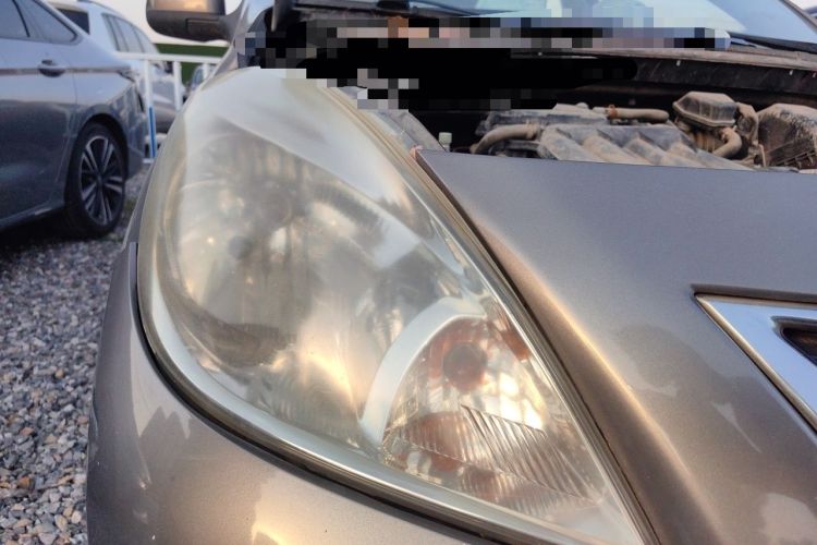 Used Nissan Sunny 2011 1.5XE Manual Comfort Edition Right Front Headlight