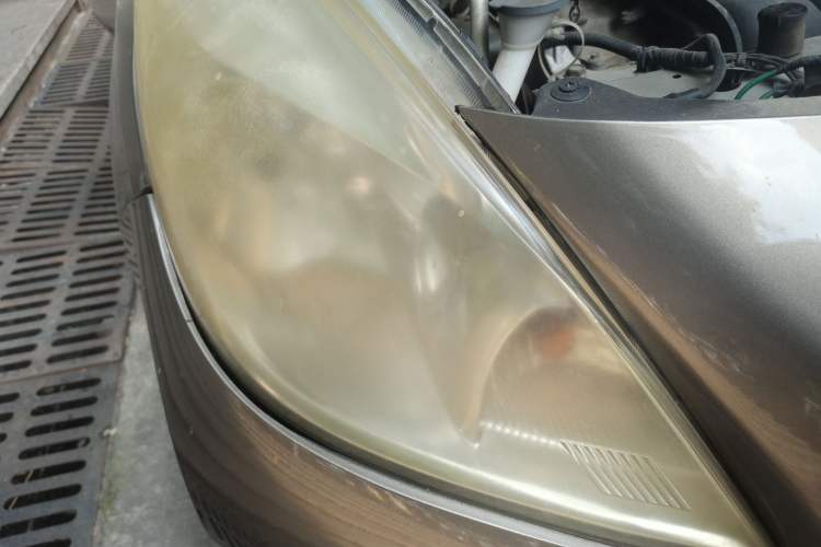 Used Nissan Sunny 2011 1.5XE CVT Comfort Edition Right Front Headlight
