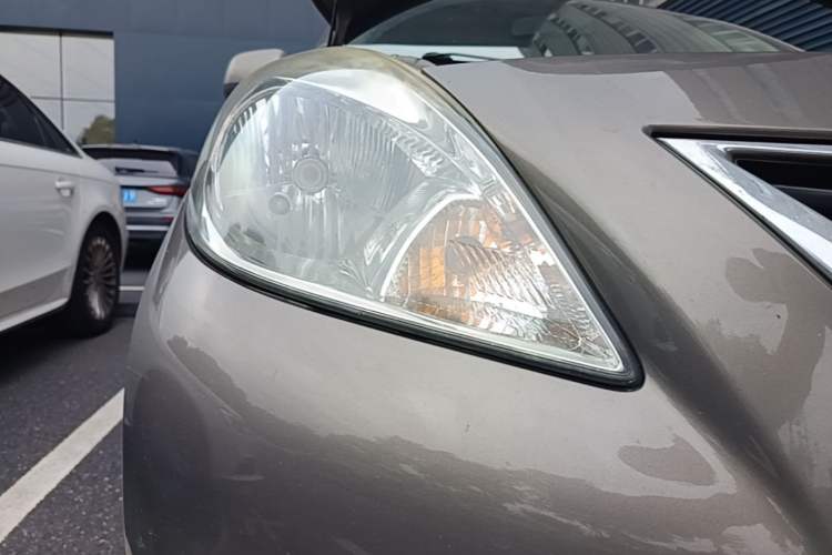 Used Nissan Sunny 2011 1.5XL CVT Luxury Edition Right Front Headlight