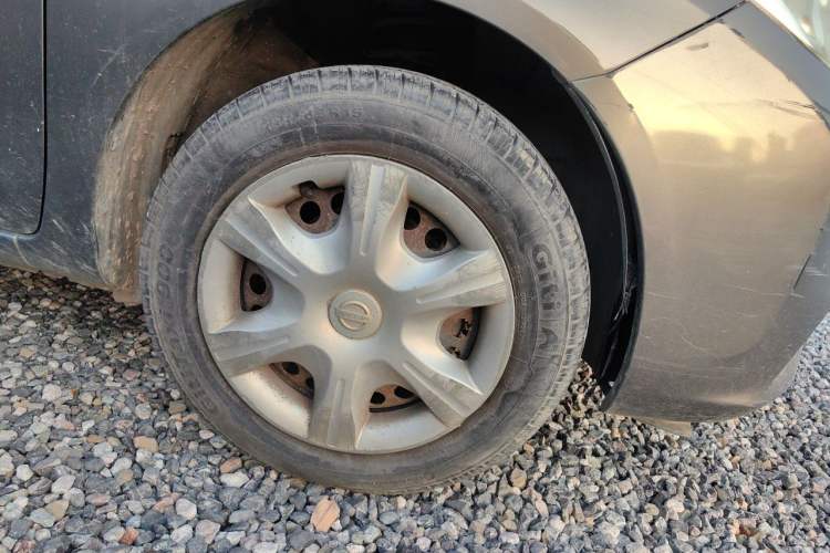 Used Nissan Sunny 2011 1.5XE Manual Comfort Edition Right Front Wheel Hub