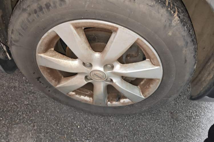 Used Nissan Sunny 2011 1.5XL CVT Luxury Edition Right Front Wheel Hub