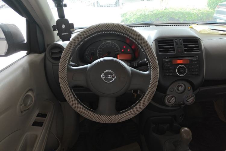 Used Nissan Sunny 2011 1.5XE Manual Comfort Edition Steering Wheel