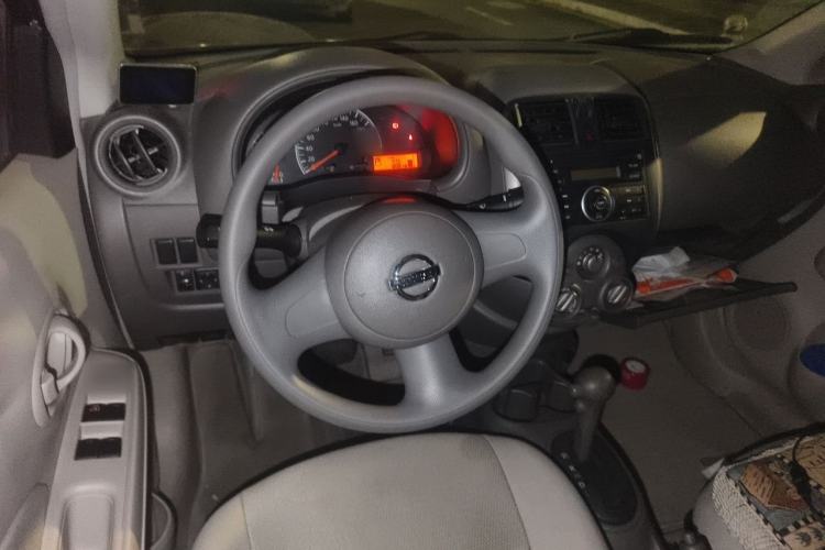 Used Nissan Sunny 2011 1.5XE CVT Comfort Edition Steering Wheel