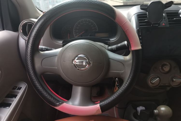 Used Nissan Sunny 2011 1.5XE CVT Comfort Edition Steering Wheel