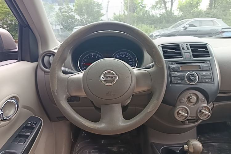 Used Nissan Sunny 2011 1.5XL CVT Luxury Edition Steering Wheel