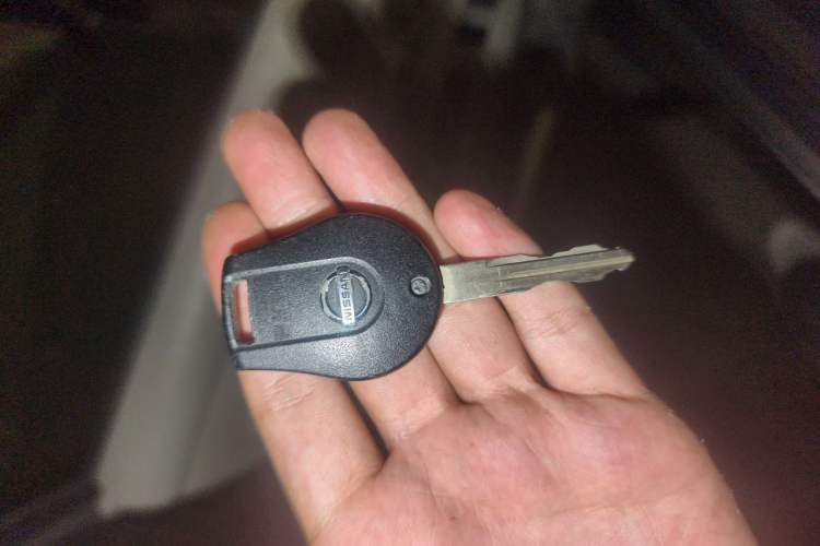 Used Nissan Sunny 2011 1.5XE CVT Comfort Edition Vehicle Key