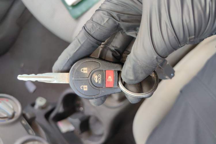 Used Nissan Sunny 2011 1.5XE Manual Comfort Edition Vehicle Key