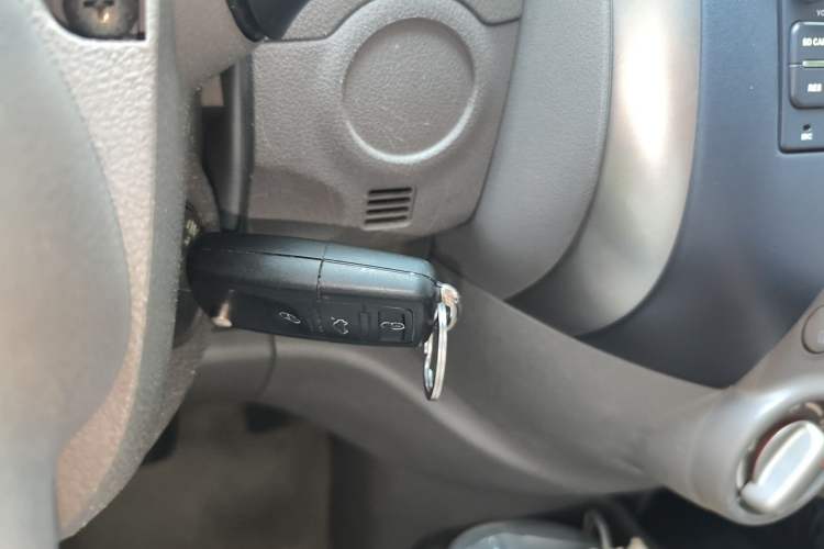 Used Nissan Sunny 2011 1.5XE Manual Comfort Edition Vehicle Key