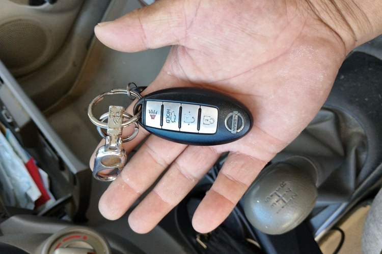 Used Nissan Sunny 2011 1.5XL Manual Deluxe Edition Vehicle Key