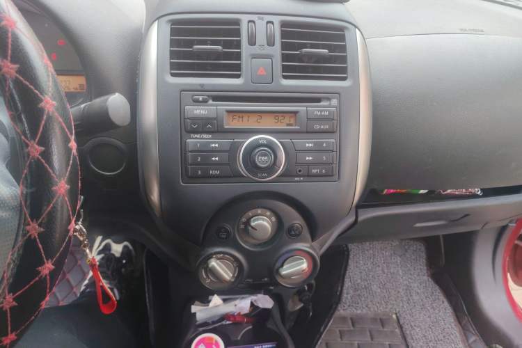 Used Nissan Sunny 2011 1.5XE CVT Comfort Edition Audio And AC Panel
