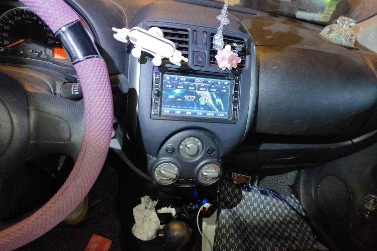 Used Nissan Sunny 2011 1.5XE CVT Comfort Edition Audio And AC Panel