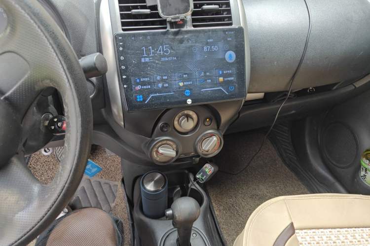 Used Nissan Sunny 2011 1.5XE CVT Comfort Edition Audio And AC Panel