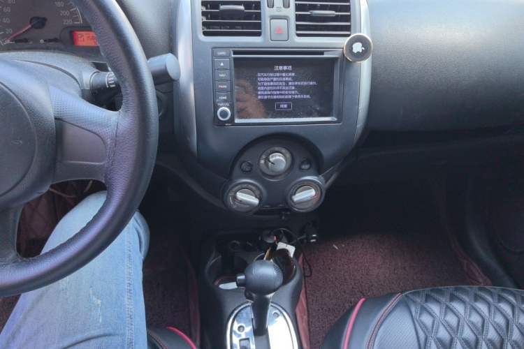 Used Nissan Sunny 2011 1.5XE CVT Comfort Edition Audio And AC Panel