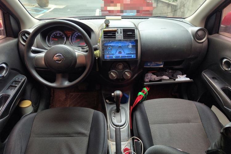 Used Nissan Sunny 2011 1.5XL CVT Luxury Edition Center Console