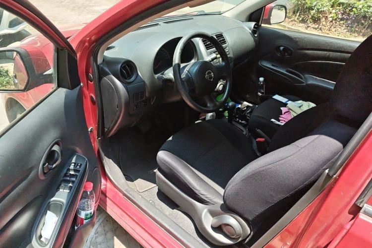 Used Nissan Sunny 2011 1.5XE CVT Comfort Edition Driver Seat