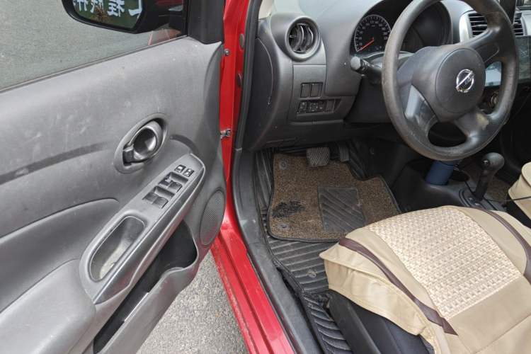 Used Nissan Sunny 2011 1.5XE CVT Comfort Edition Driver Seat
